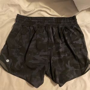 lululemon hotty hot shorts hi rise 4” inseam